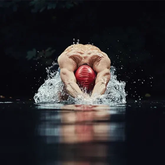 Joe Choong dive from front